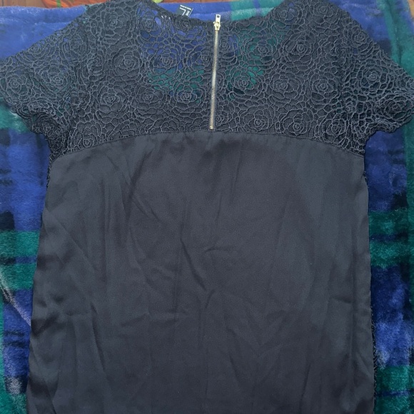 BLACK ROSE CROCHET SHORT SLEEVED DRESS - Picture 3 of 3